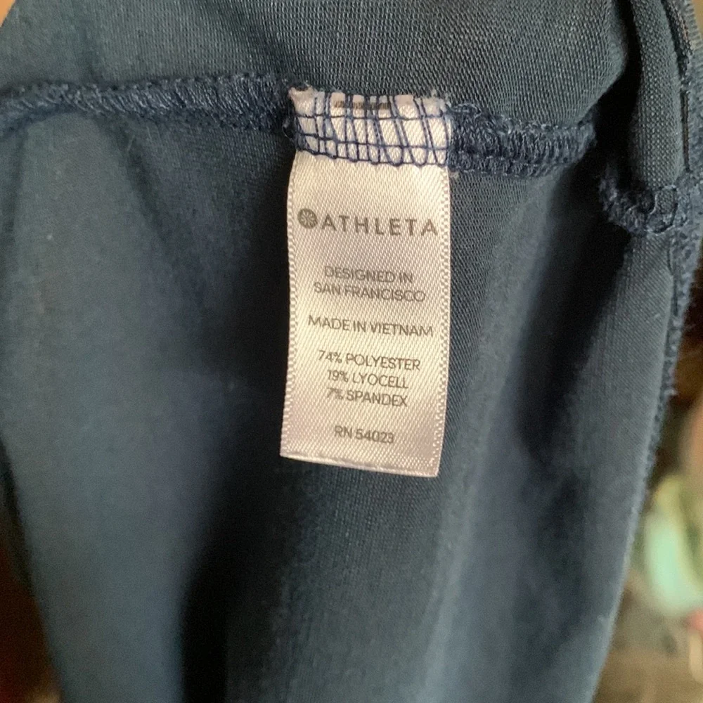 Teal Athleta cropped short sleeve top - Picture 7 of 7